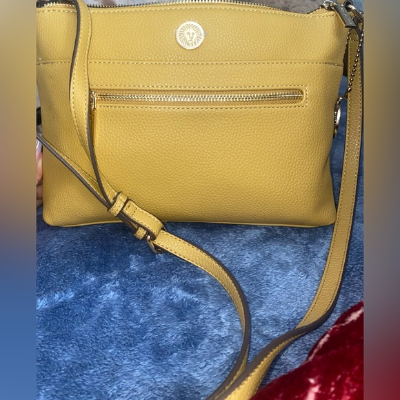 Yellow bag - Picture 2 of 3